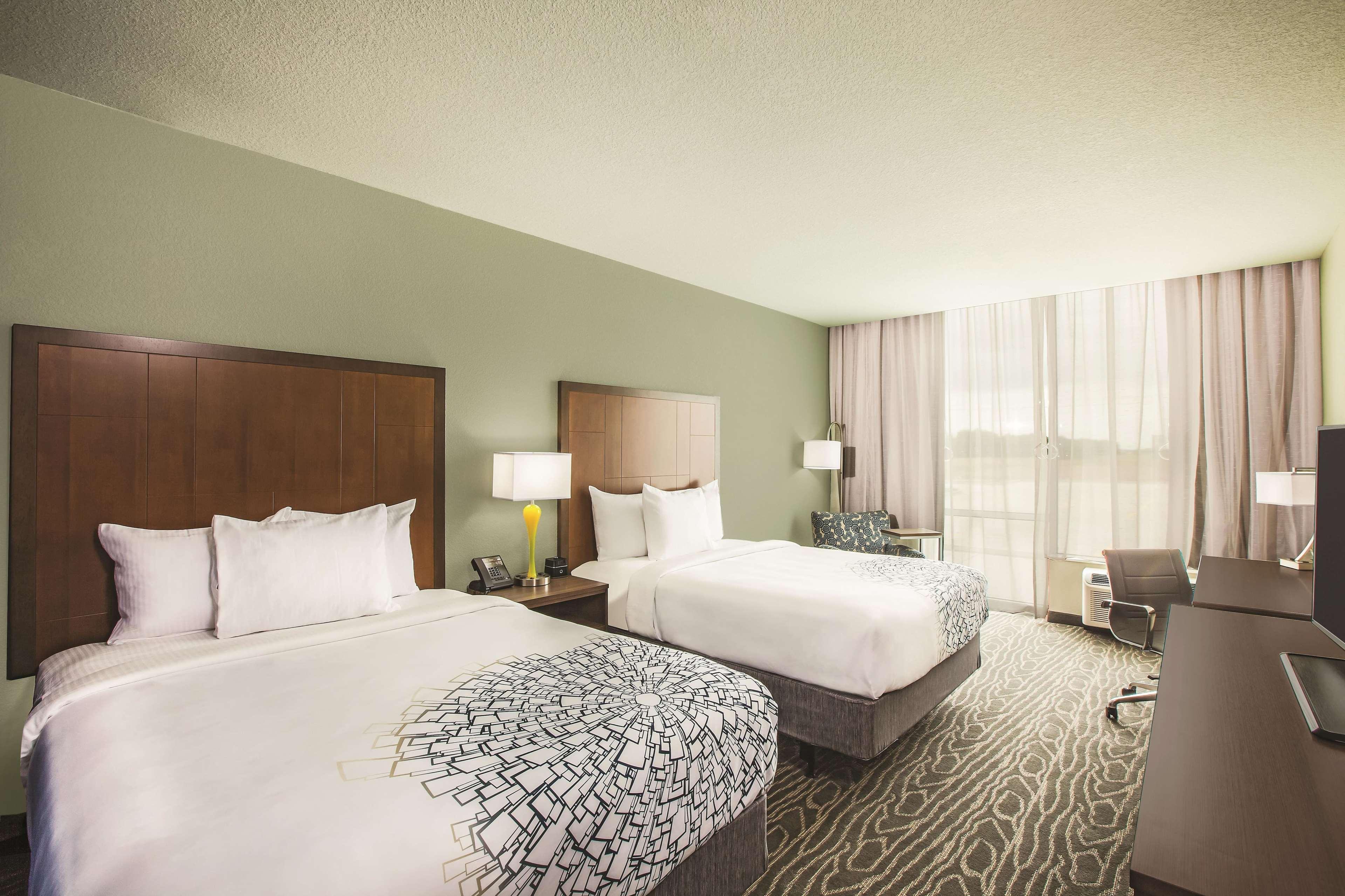 La Quinta By Wyndham Wichita Northeast Hotel Exterior foto