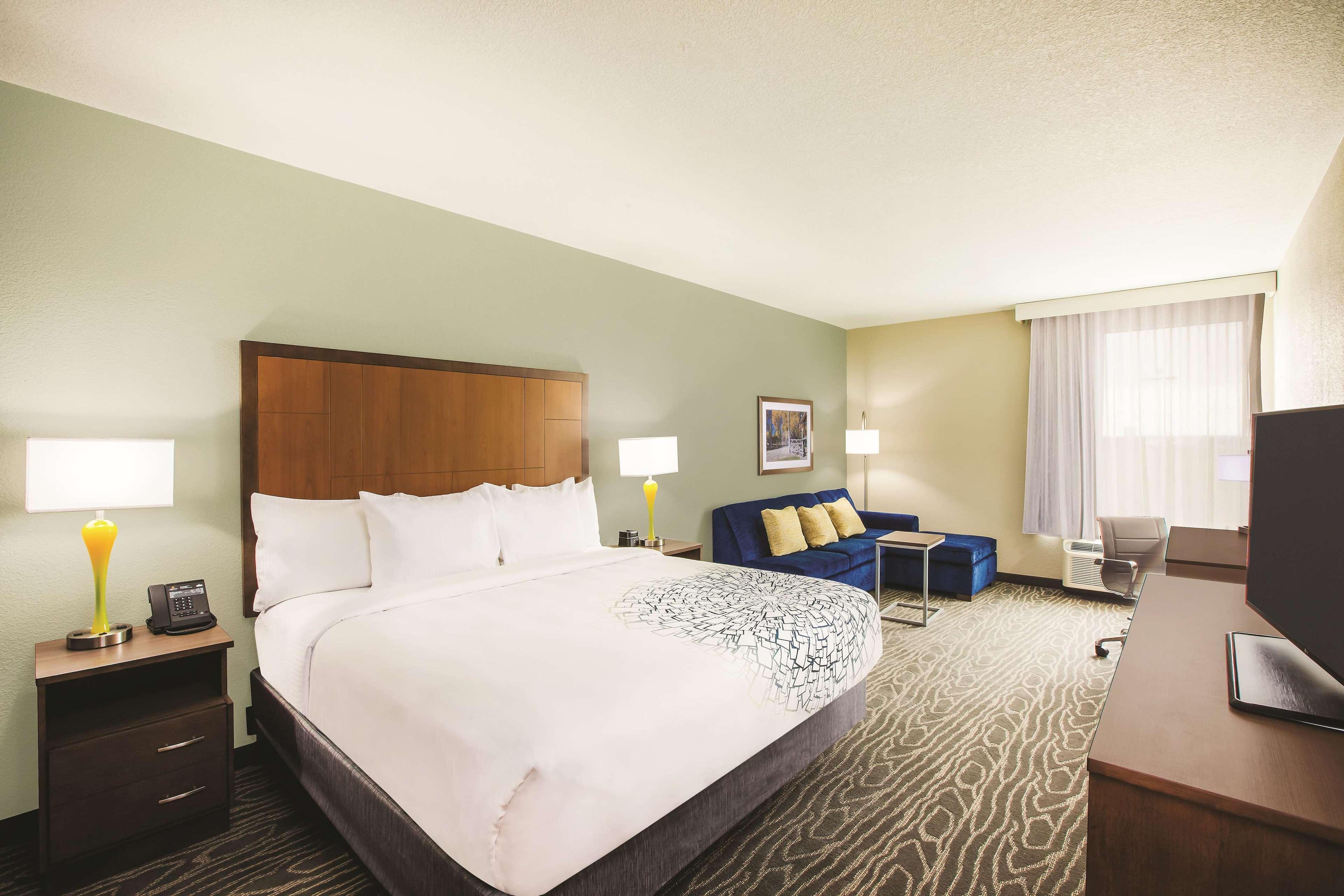 La Quinta By Wyndham Wichita Northeast Hotel Exterior foto