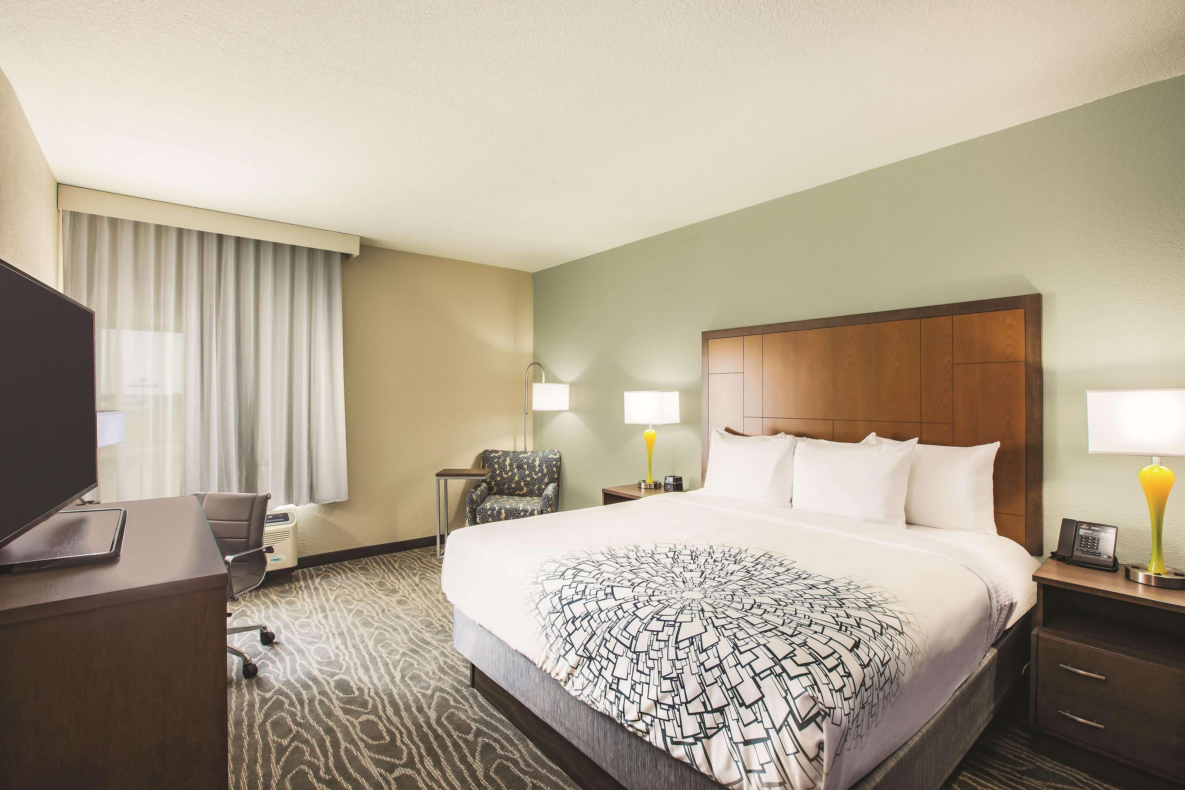 La Quinta By Wyndham Wichita Northeast Hotel Exterior foto